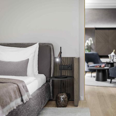 Hotel Weisses Roessl Кицбюэль Экстерьер фото