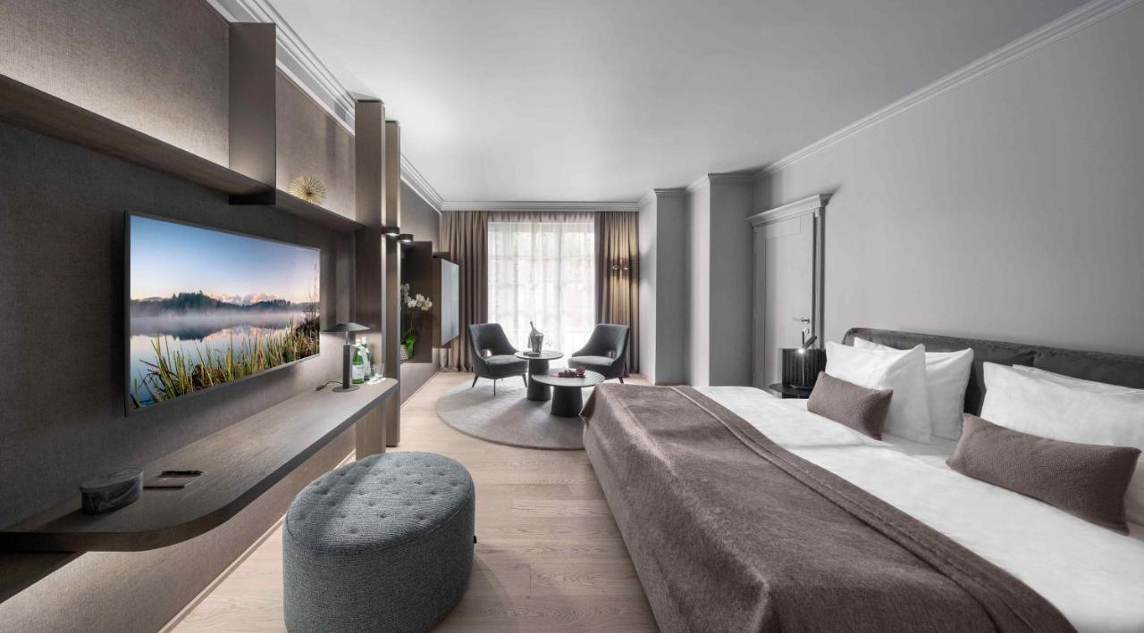 Hotel Weisses Roessl Кицбюэль Экстерьер фото