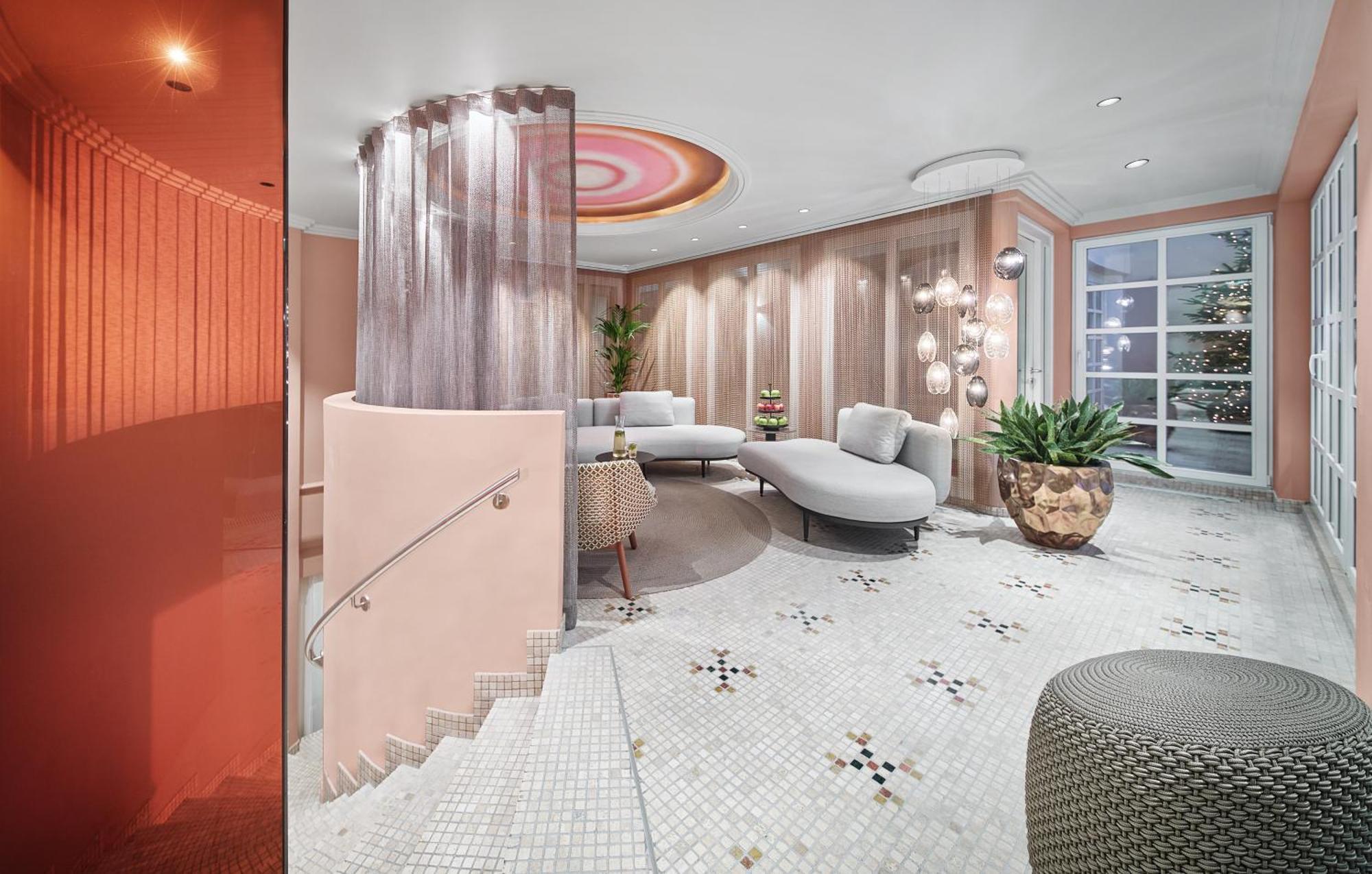 Hotel Weisses Roessl Кицбюэль Экстерьер фото