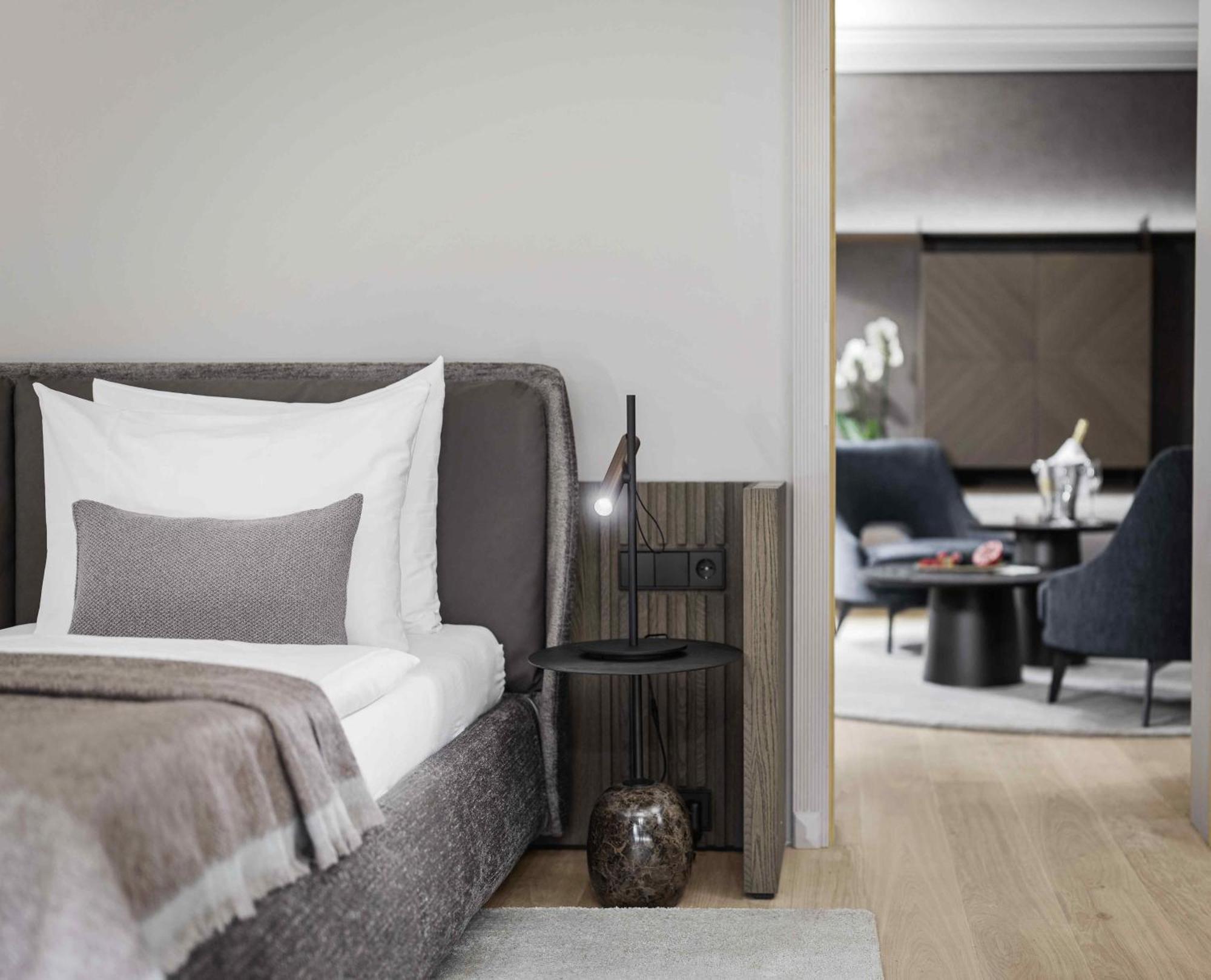 Hotel Weisses Roessl Кицбюэль Экстерьер фото