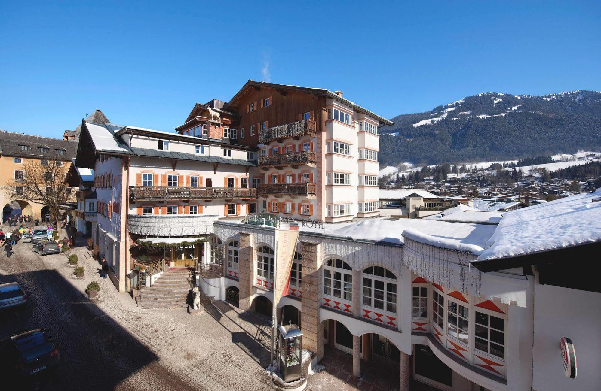Hotel Weisses Roessl Кицбюэль Экстерьер фото